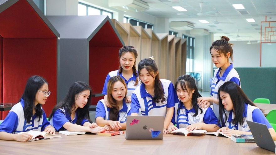 Bộ GD&ĐT công bố tiêu chí xác định đại học công lập, trường nghề phải sắp xếp